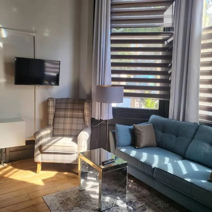 21 Mini Loft Apartment - Great Location - Comfy King Size Bed Brighton